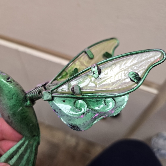 Hummingbird Plant Decoration - Picture 3 of 7